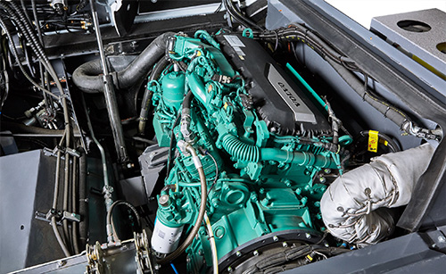Dieselmotor im Fahrzeugchassis