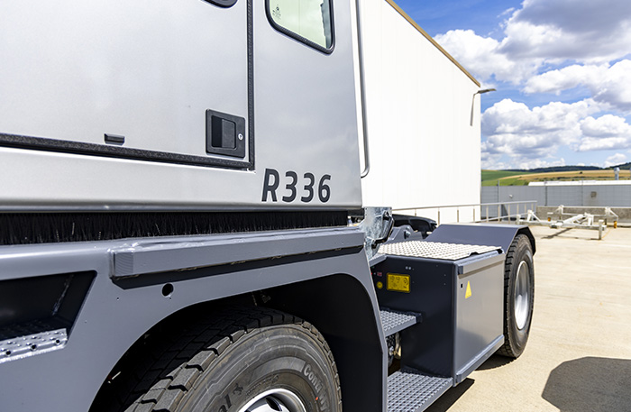 Detailansicht Terminal-Zugmaschine R336